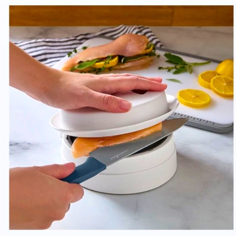 Pampered Chef Close and Cut